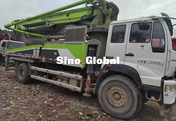 Truk Pompa Beton Zoomlion Bekas 37M Dengan Tinggi Makan Sinotruk Chassis 1370mm