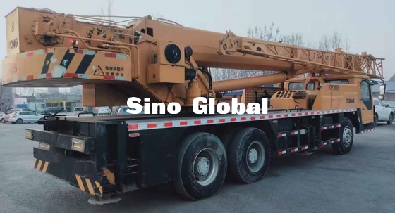 XCMG QY30K5 Digunakan Truck Crane 48m Mengangkat Tinggi 30T Kapasitas