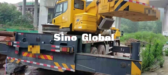50 Ton Bekas Truck Crane XCMG QY50KA 40L Konsumsi Minyak Per 100km
