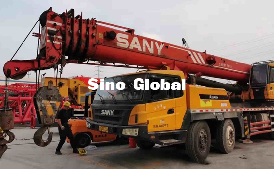 75 Ton Digunakan Truck Mounted Knuckle Boom Cranes Dengan 5 Bagian Boom Kecepatan 80km / H
