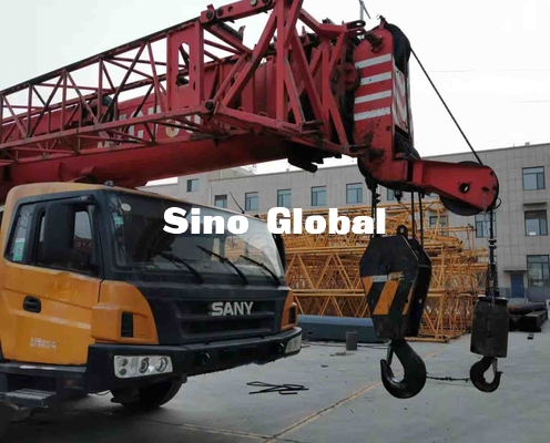 75 Ton Digunakan Truck Mounted Knuckle Boom Cranes Dengan 5 Bagian Boom Kecepatan 80km / H